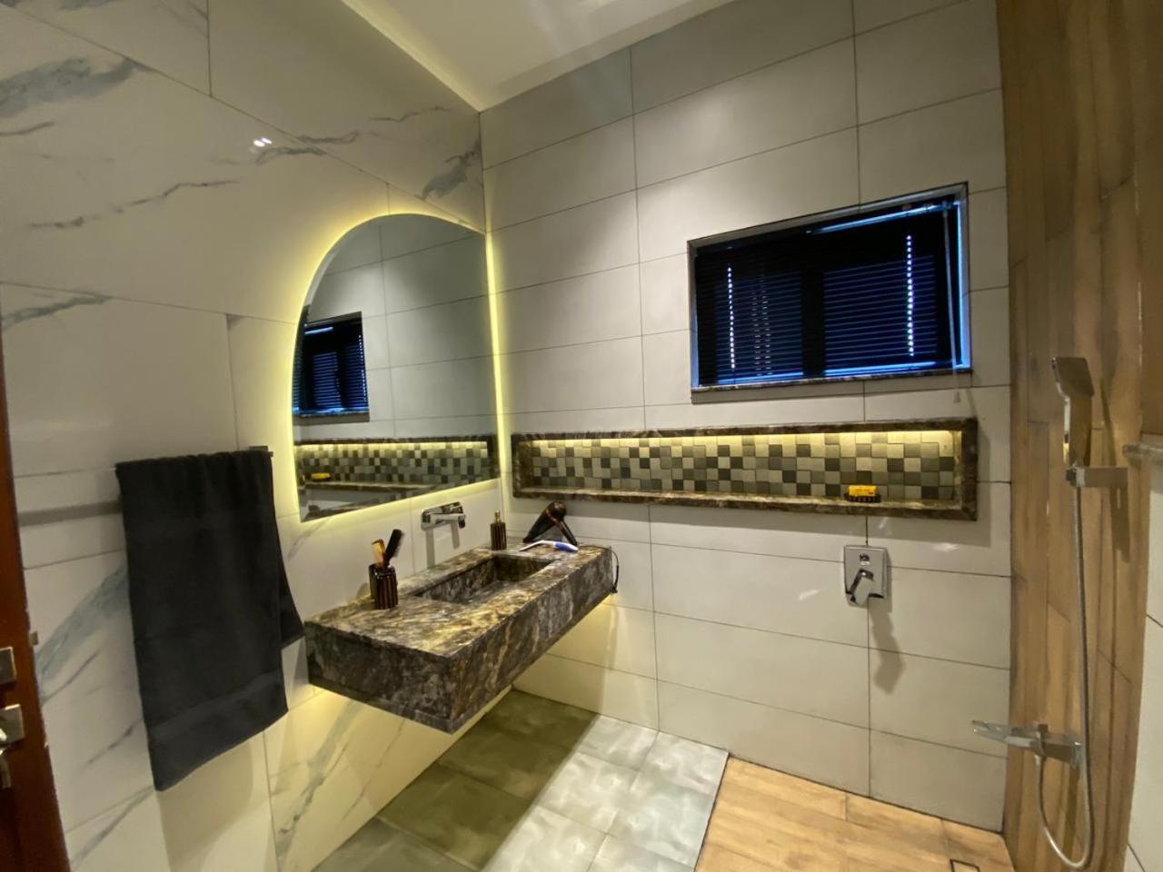 Firefly Retreat-Your Home Away From Home Rawalpindi Esterno foto